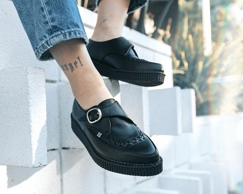 Black tukskin pointed - black,