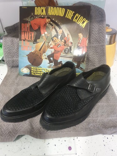 Black creepers one of - black,